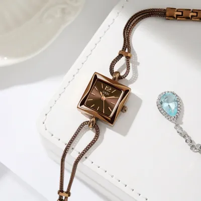 Alloy Bracelet Watch